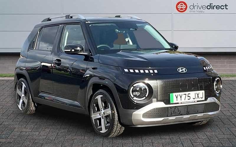 Pearl abyss black Used 2025 Hyundai Inster Hatchback | £20,750 (Fair price) - Image 1/4