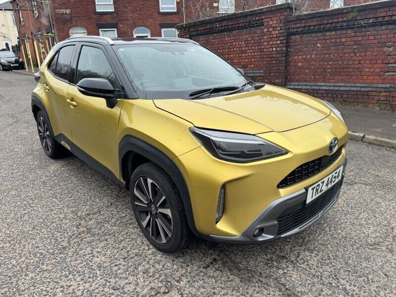 Yellow Used 2022 Toyota Yaris Hybrid Edition Hatchback | £13,495 (Super price) - Image 1/4