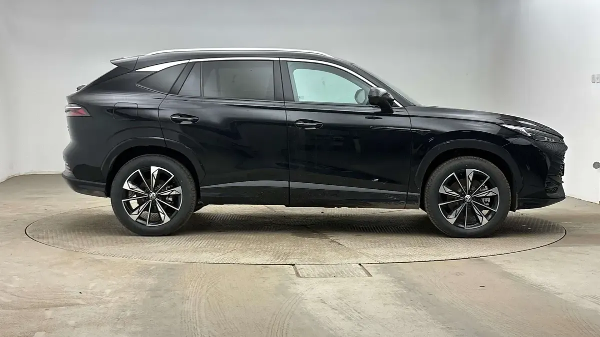 New MG HS SE 224 HP (164 kW) 2025 Metallic  black pearl SUV