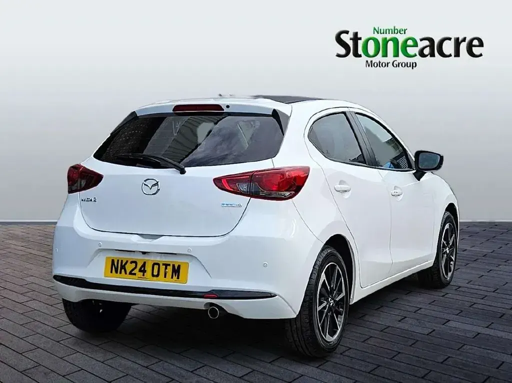 Usado Mazda 2 Homura-Aka 116 CV (85 kW) 2024 Blanco Utilitario