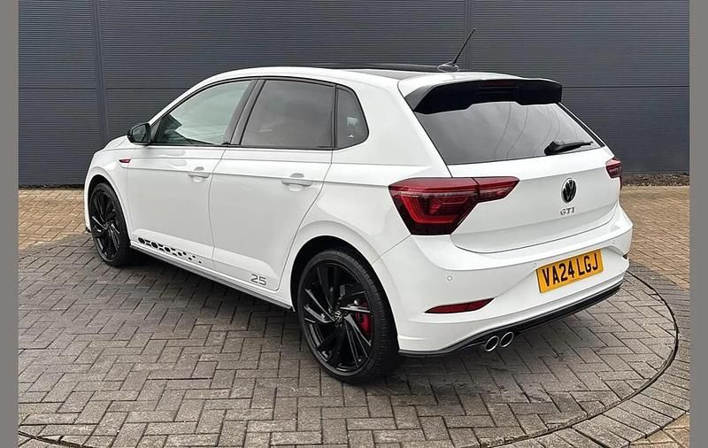 Used VW Polo Edition 207 HP (152 kW) 2024 White Hatchback