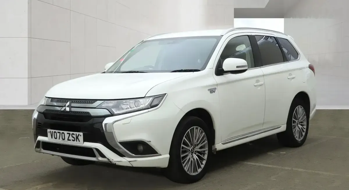 Used Mitsubishi Outlander P-HEV Plus 2020 White