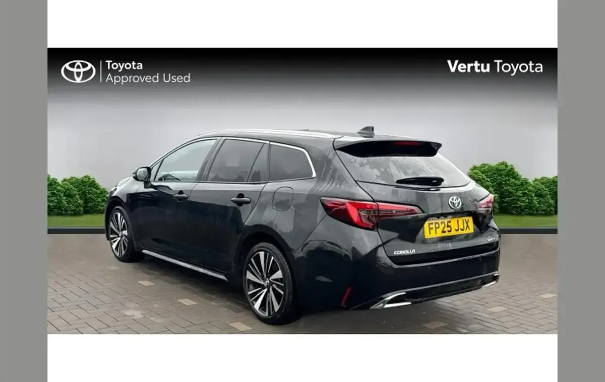 Used Toyota Corolla Design 140 HP (102 kW) 2025 Black Estate