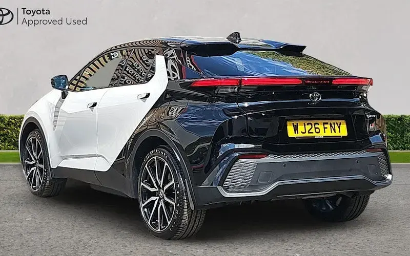 Used Toyota C-HR Sport 223 HP (164 kW) 2026 White SUV