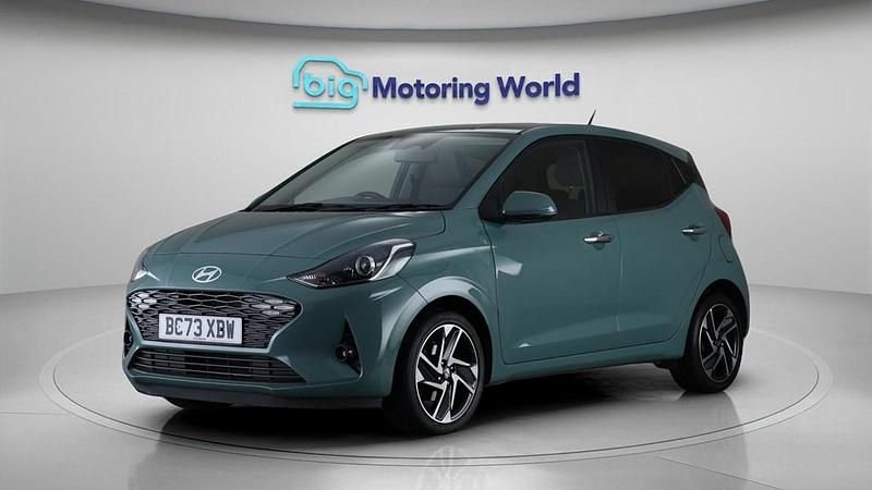 Used Hyundai i10 Premium 84 HP (61 kW) 2024 Green Hatchback