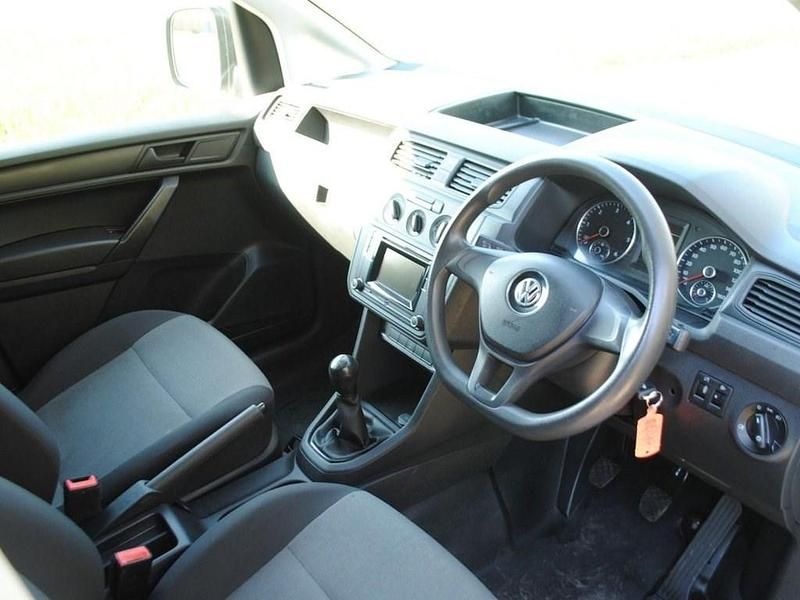 Used VW Caddy Startline 102 HP (75 kW) 2017 White MPV