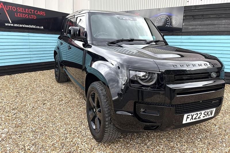 Used Land Rover Defender SE Dynamic 300 HP (220 kW) 2022 Black SUV