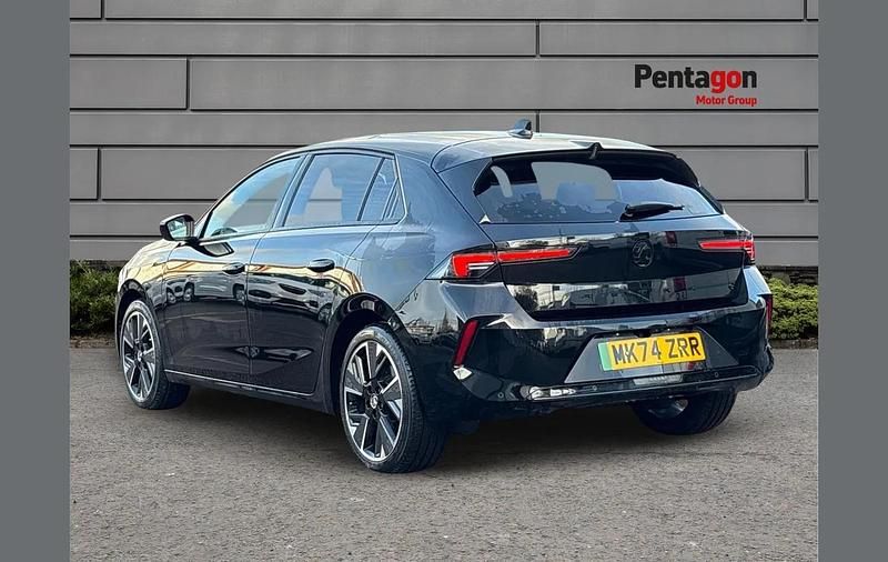 Used Vauxhall Astra Ultimate 114 kW (156 HP) 2024 Black Hatchback