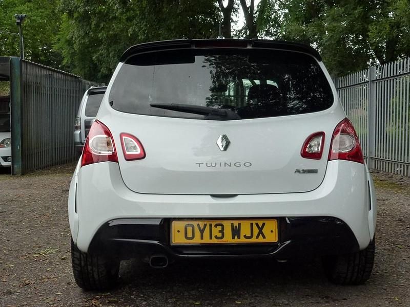 Used Renault Twingo 133 HP (97 kW) 2013 White Hatchback