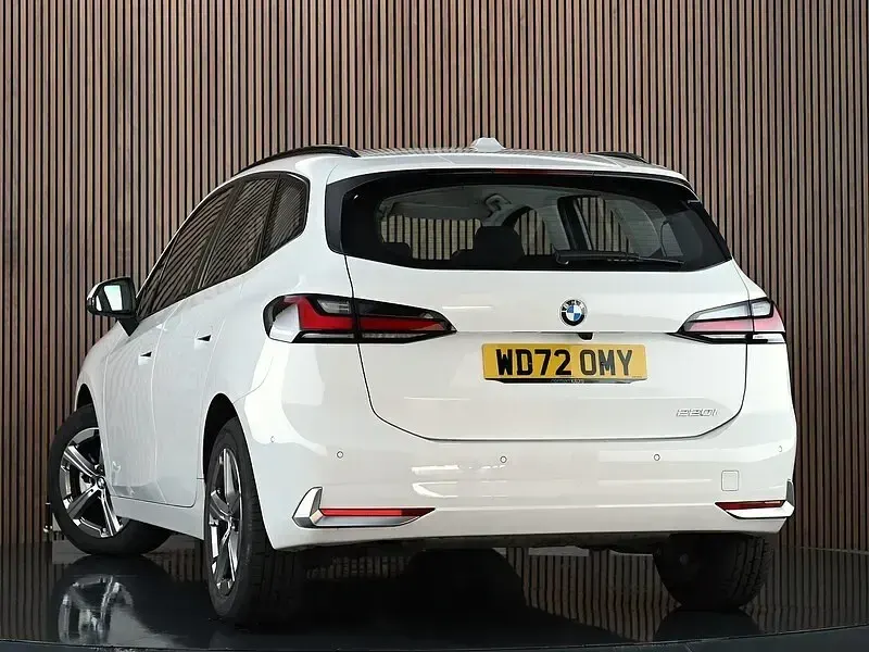 Used BMW 220 Sport Line 170 HP (125 kW) 2023 White Coupe