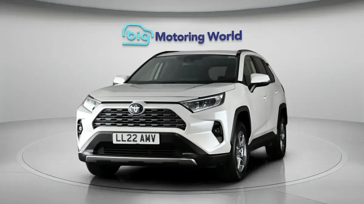 Used Toyota RAV4 Hybrid 218 HP (160 kW) 2022 White SUV