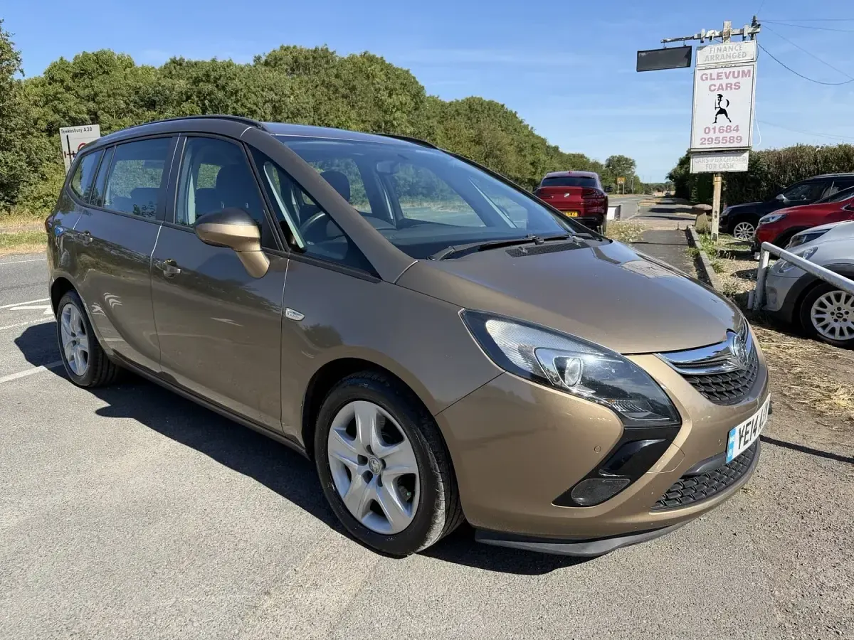 Used Vauxhall Zafira Tourer 165 HP (121 kW) 2014 Brown MPV