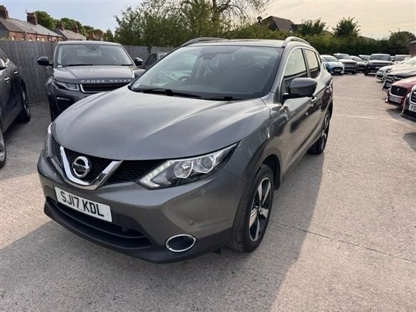 Grey Used 2017 Nissan Qashqai N-Connecta SUV | £8,895 (Fair price) - Image 1/1