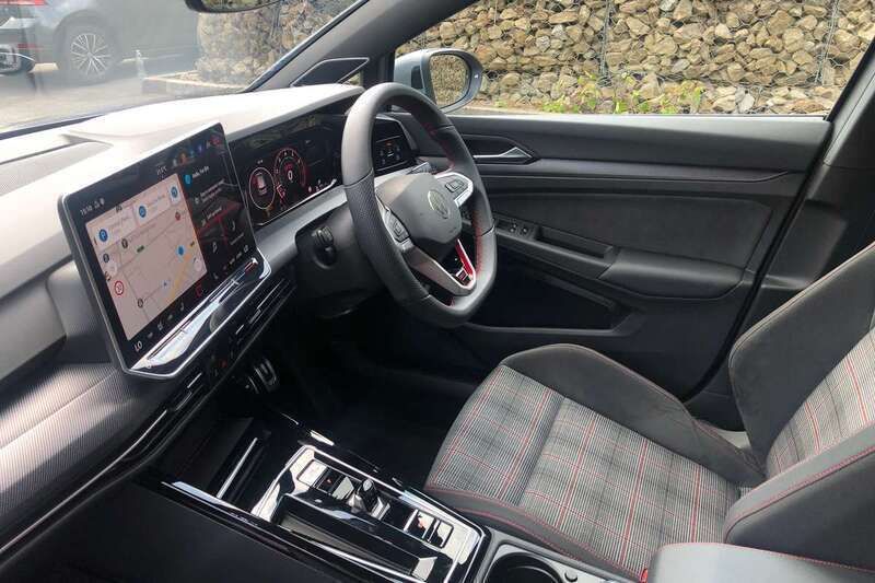 Image 2/4