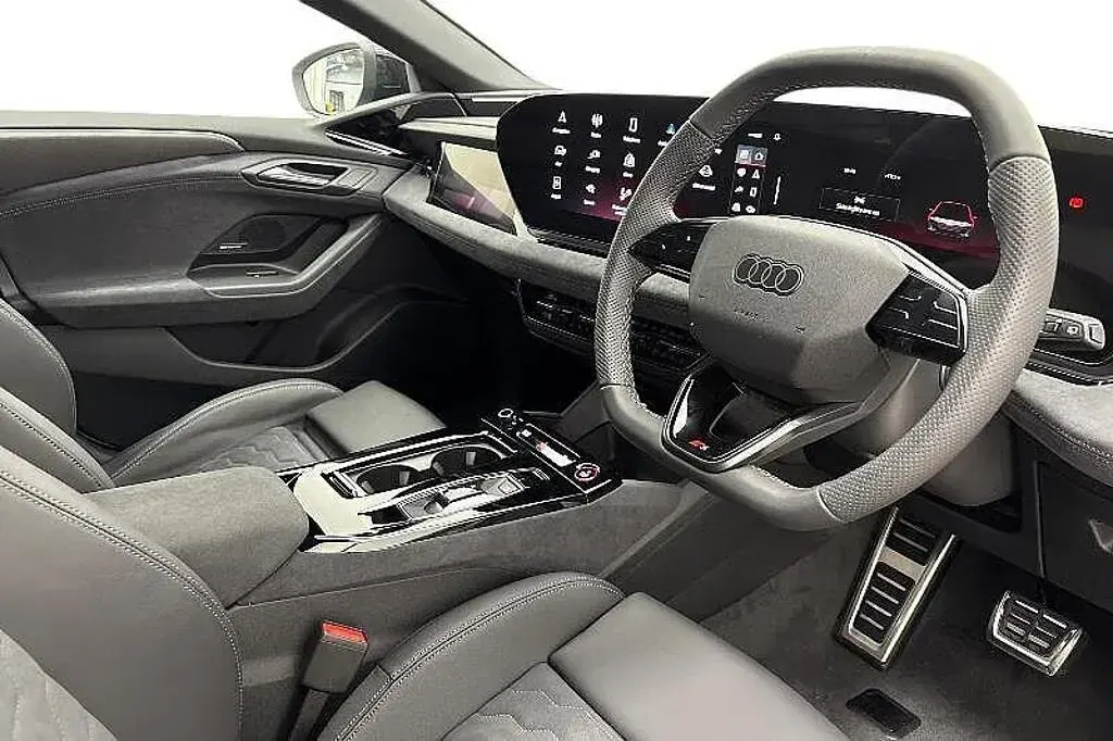 New Audi A6 e-tron Advanced 210 kW (286 HP) 2025 White Estate