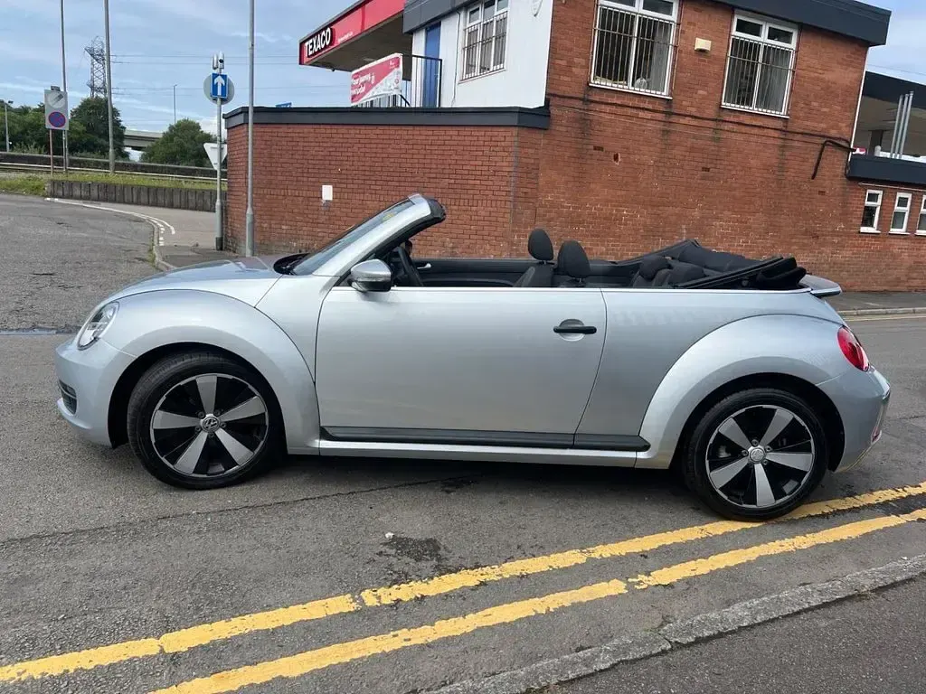 Used VW Beetle S 105 HP (77 kW) 2014 Silver Hatchback