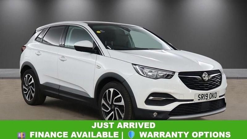 Used Vauxhall Grandland X Elite 130 HP (95 kW) 2019 White SUV