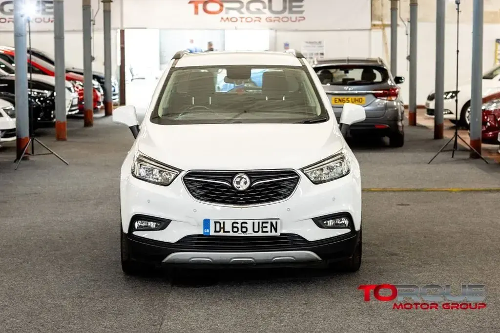 Used Vauxhall Mokka X Active 115 HP (84 kW) 2016 White SUV