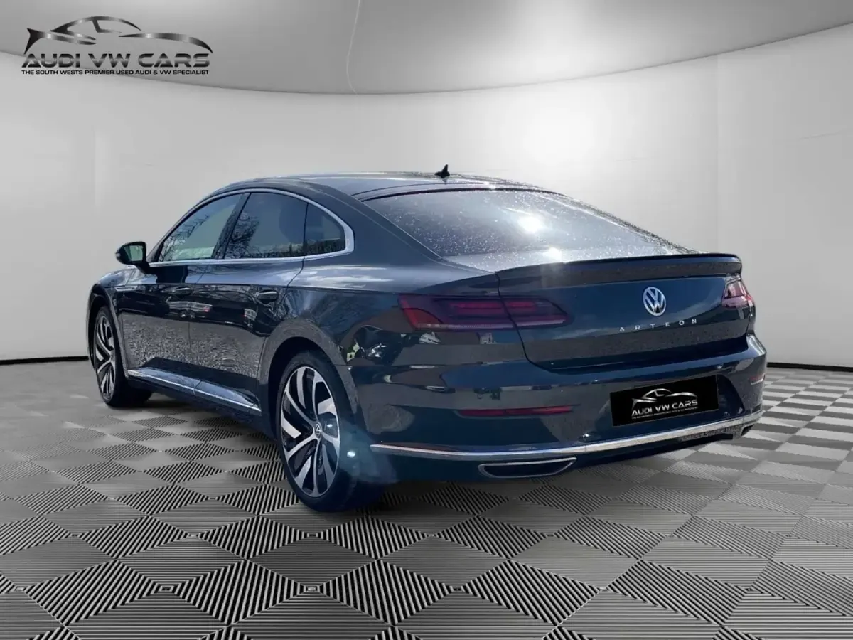 Usado VW Arteon R-line 190 HP (139 kW) 2019 Cinzento Citadino
