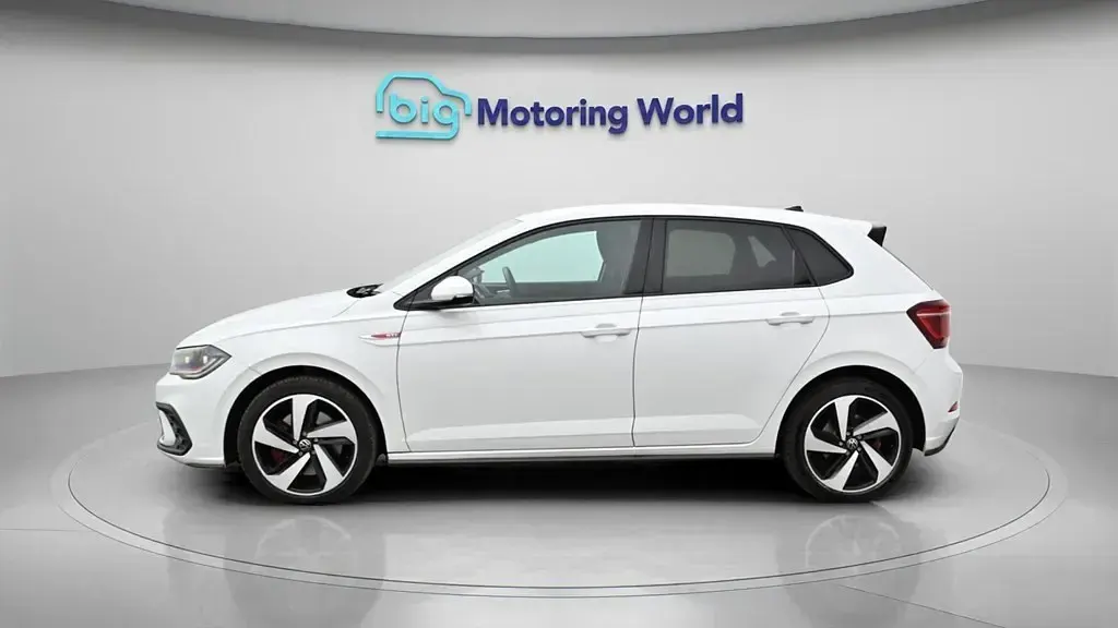 Begagnad VW Polo GTI 207 HK (152 kW) 2023 Vit Halvkombi