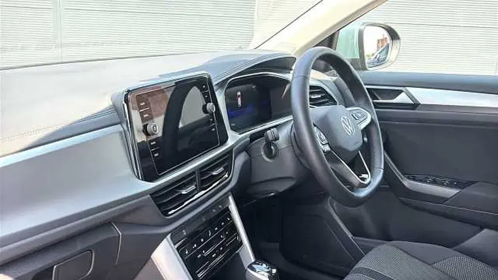 New VW T-Roc Match 150 HP (110 kW) 2025 Blue SUV