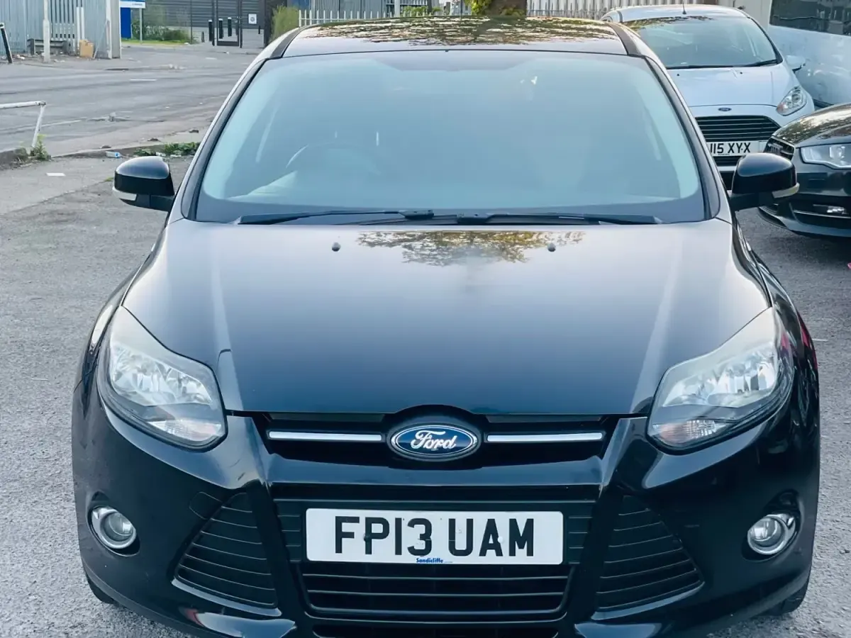 Usado Ford Focus Zetec 2013 Preto Citadino