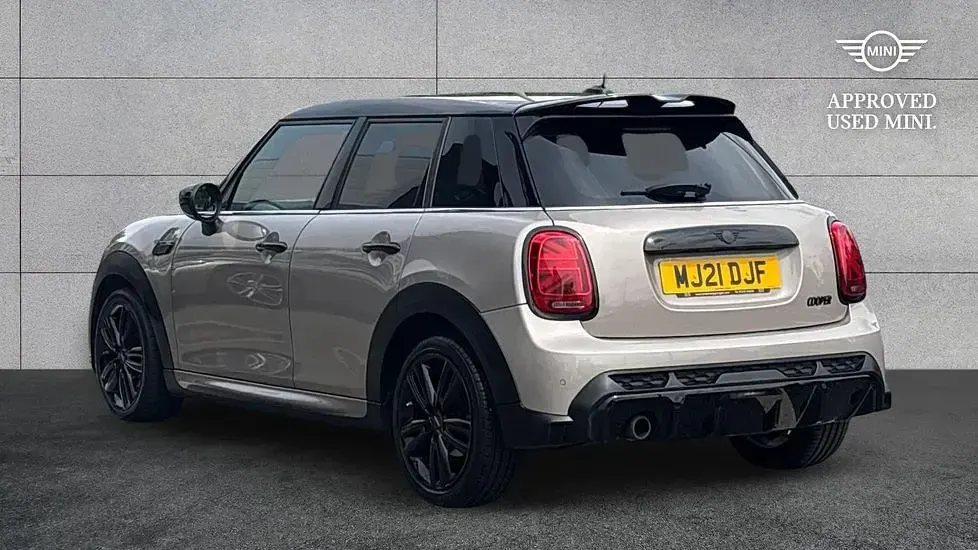 Used Mini Cooper Hatch 134 HP (98 kW) 2021 Grey Hatchback