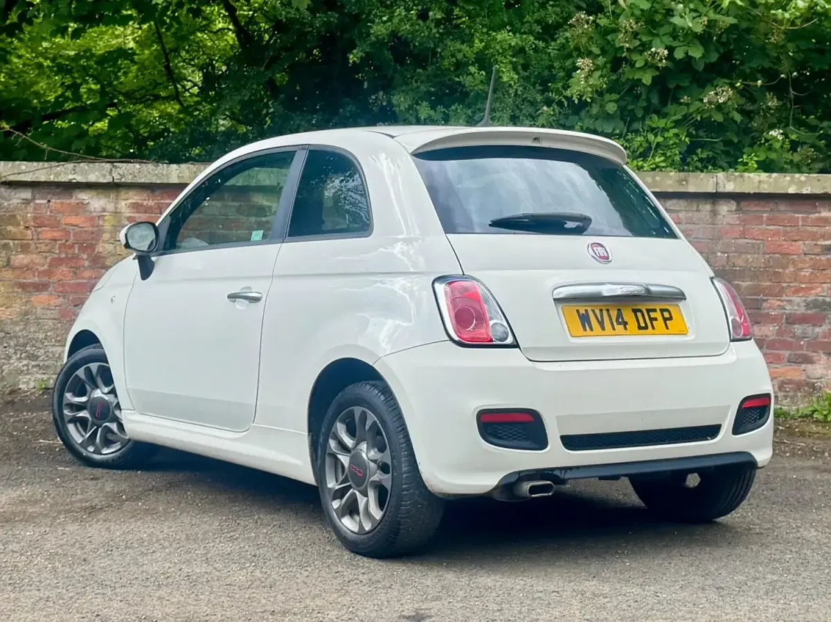 Used Fiat 500 S 69 HP (50 kW) 2014 White Hatchback