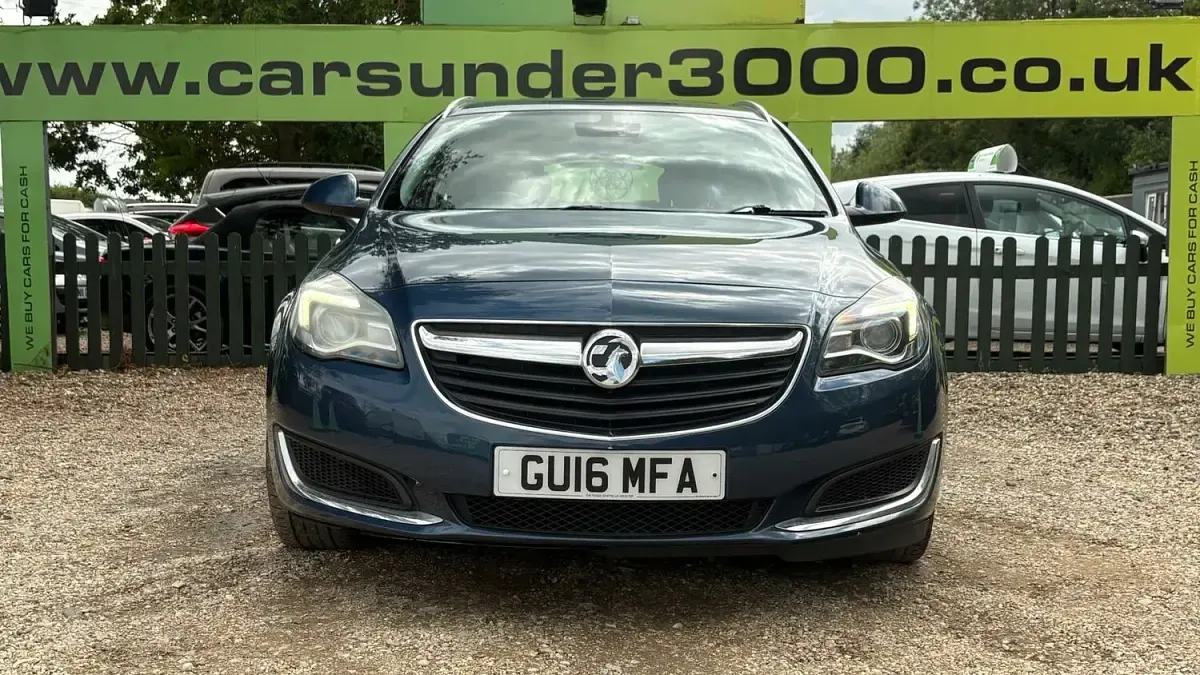 Used Vauxhall Insignia S 136 HP (100 kW) 2016 Blue Estate