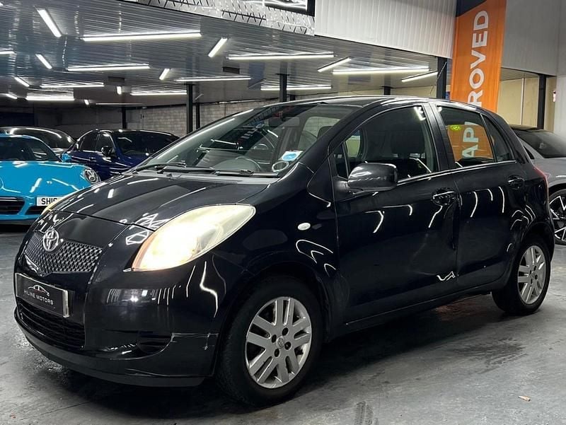 Used Toyota Yaris 69 HP (50 kW) 2008 Black Hatchback