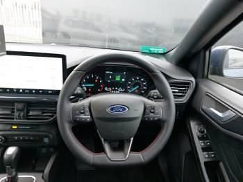 Used Ford Focus ST-Line 155 HP (114 kW) 2023 Blue Hatchback