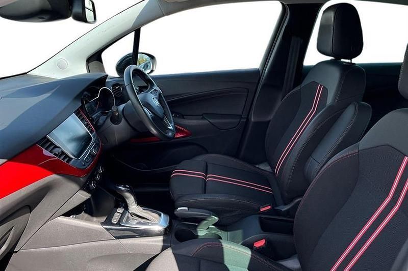 Używany Vauxhall Crossland 130 KM (95 kW) 2023 Srebrny SUV
