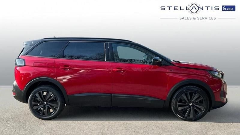 Used Peugeot 5008 GT 179 HP (131 kW) 2023 Red SUV
