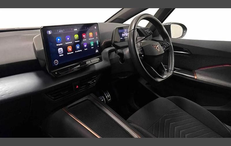 Usado Cupra Born 150 kW (204 CV) 2022 Plateado Utilitario