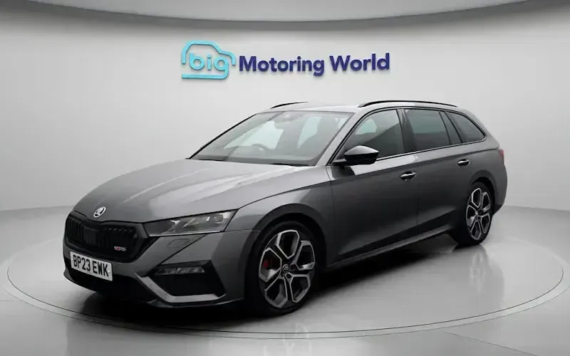 Used Skoda Octavia vRS 200 HP (147 kW) 2023 Grey Estate