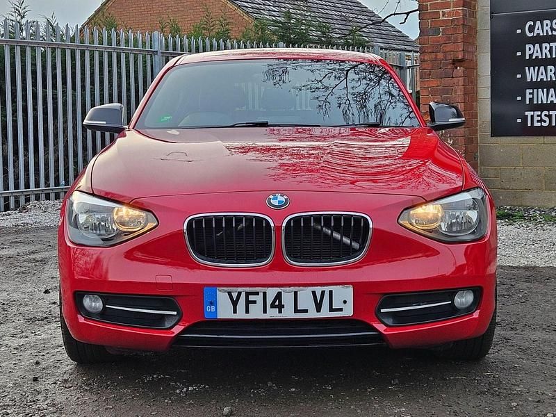 Used BMW 116 Sport Line 2014 Red Hatchback