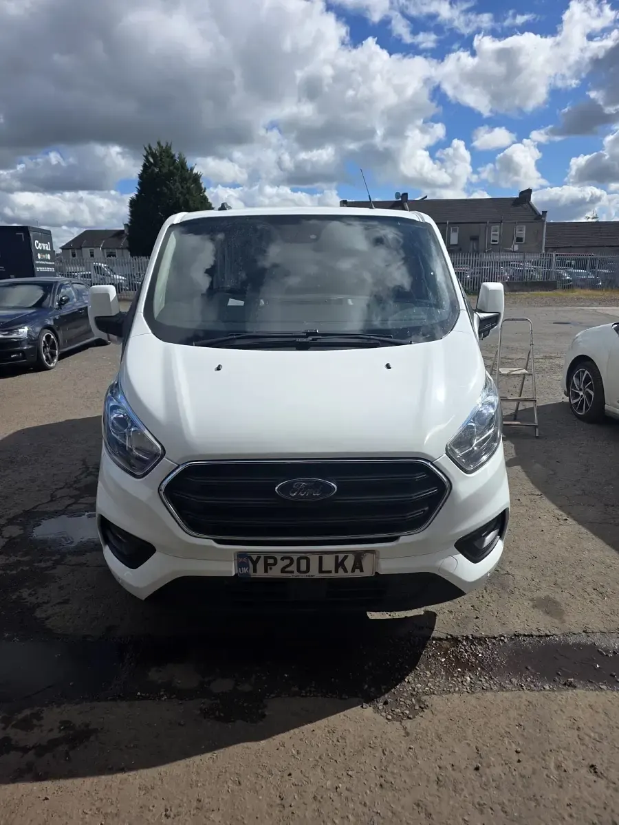 Used Ford Transit Custom Limited 130 HP (95 kW) 2020 White Van