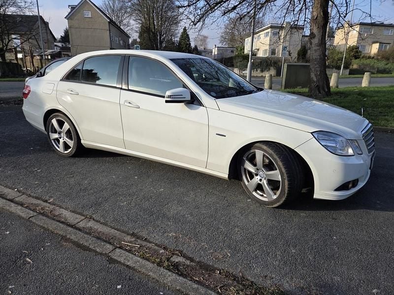 Used Mercedes E250 SE 2011 White Sedan