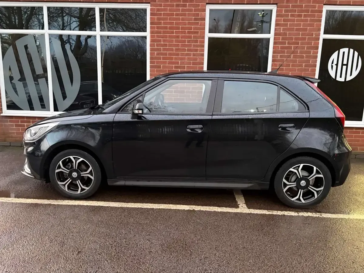 Used MG MG3 Exclusive 106 HP (77 kW) 2021 Black Hatchback