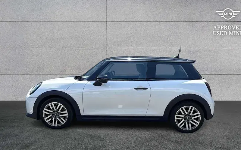 Used Mini Cooper Classic 150 kW (204 HP) 2026 Hatchback