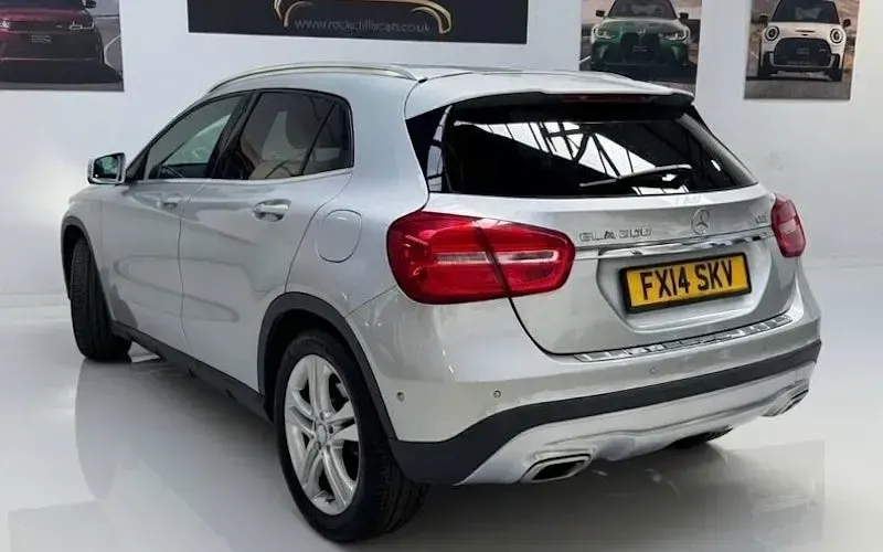 Usado Mercedes GLA200 SE 136 HP (100 kW) 2014 Prateado SUV