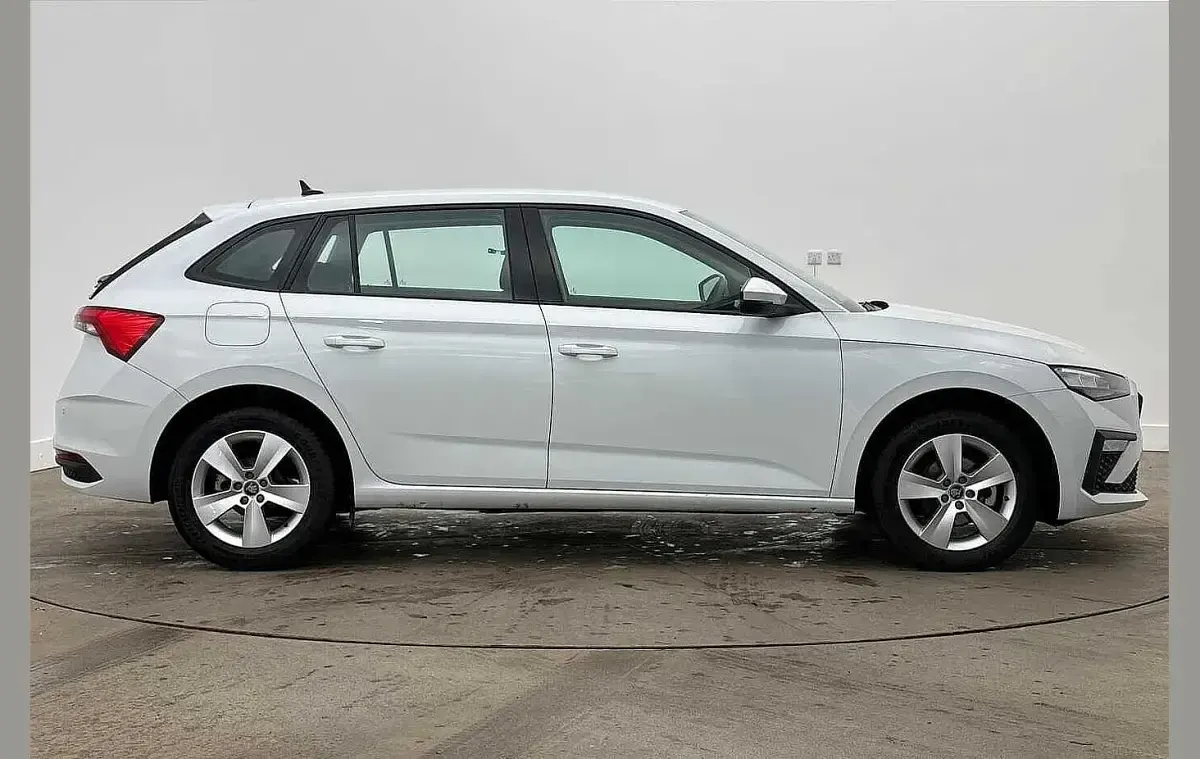 Used Skoda Scala SE 115 HP (84 kW) 2025 Moon white metallic Hatchback