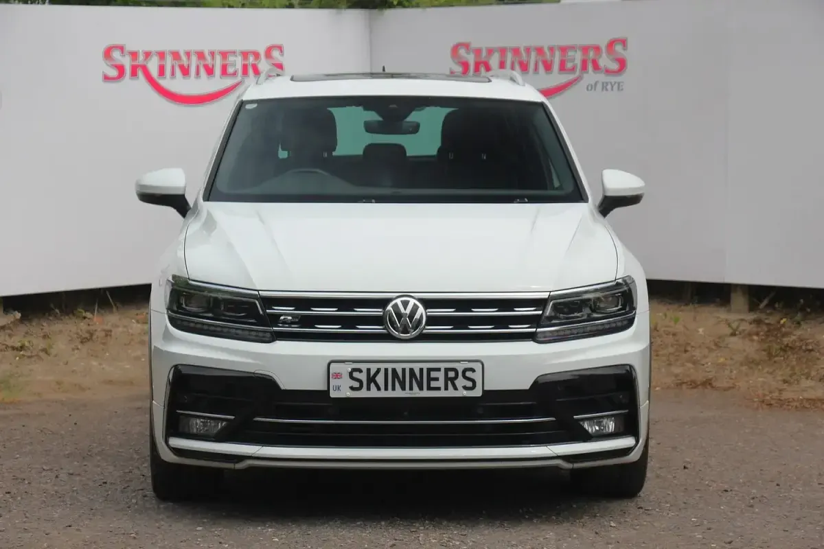 Used VW Tiguan R-line 150 HP (110 kW) 2019 White SUV