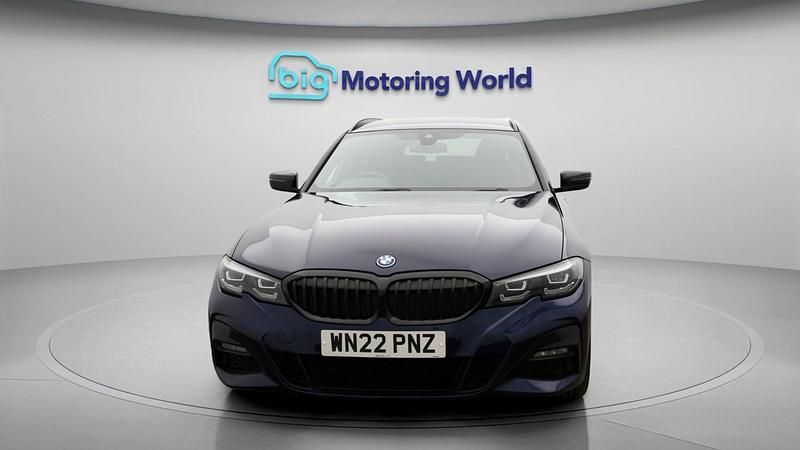 Used BMW 330e M Sport 292 HP (214 kW) 2022 Blue Estate