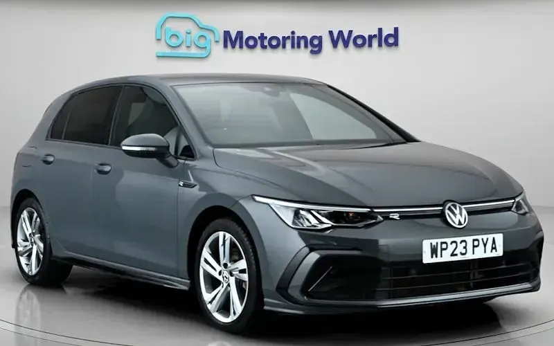 Used VW Golf VIII R-line 150 HP (110 kW) 2023 Hatchback