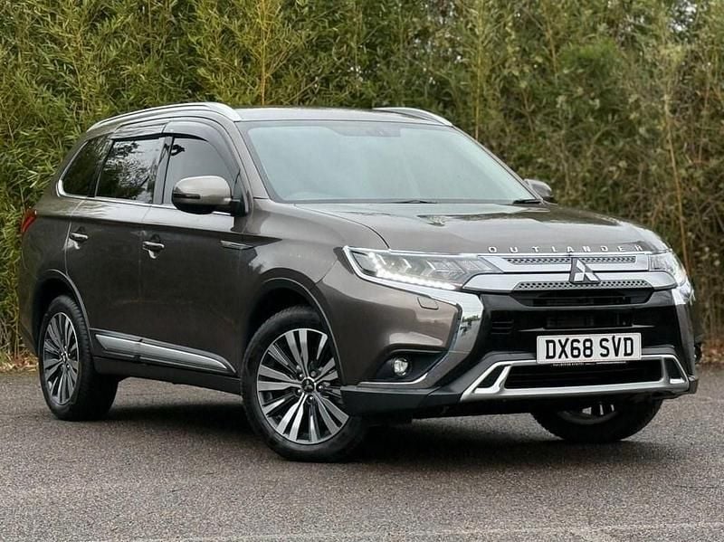 Used Mitsubishi Outlander 150 HP (110 kW) 2018 Brown SUV