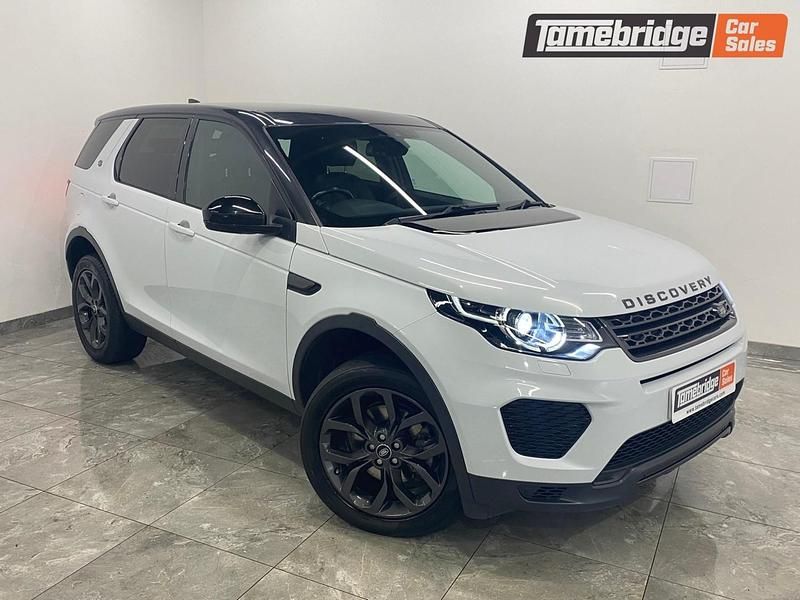 White Used 2018 Land Rover Discovery Sport Landmark SUV | £14,795 (Fair price) - Image 1/4