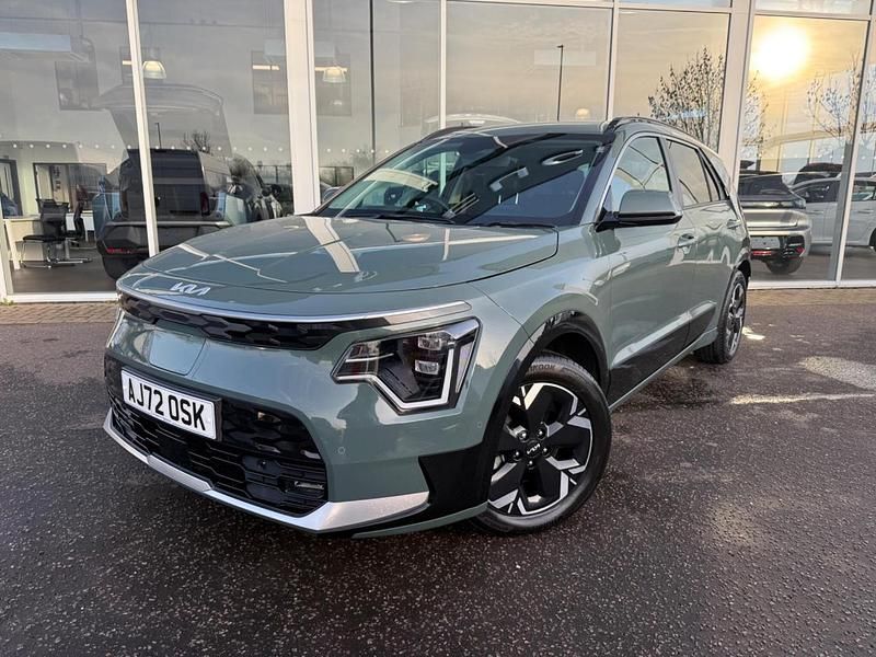 Green Used 2023 Kia e-Niro SUV | £20,995 (Fair price) - Image 1/3