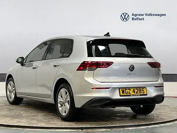 Used VW Golf VIII Life 110 HP (80 kW) 2022 Silver Hatchback