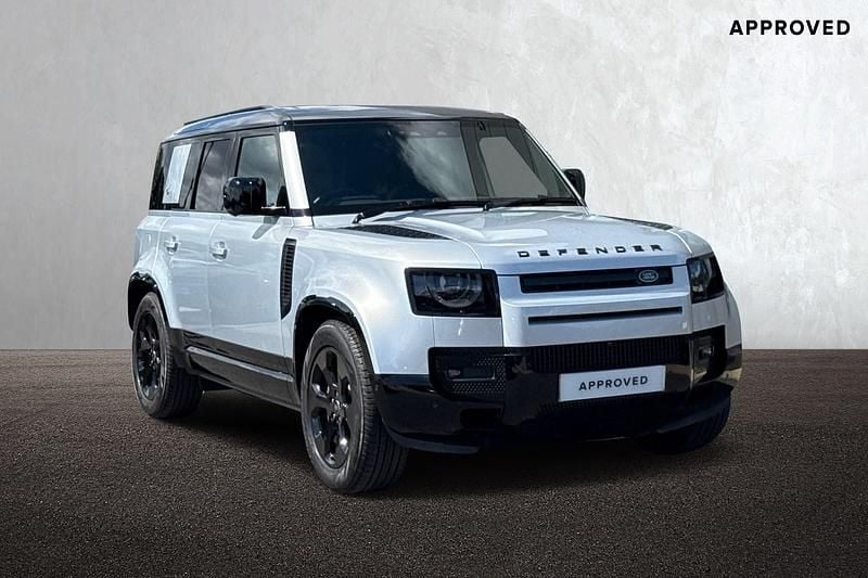 Silver Used 2024 Land Rover Defender HSE Dynamic SUV | £64,990 (Good price) - Image 1/4